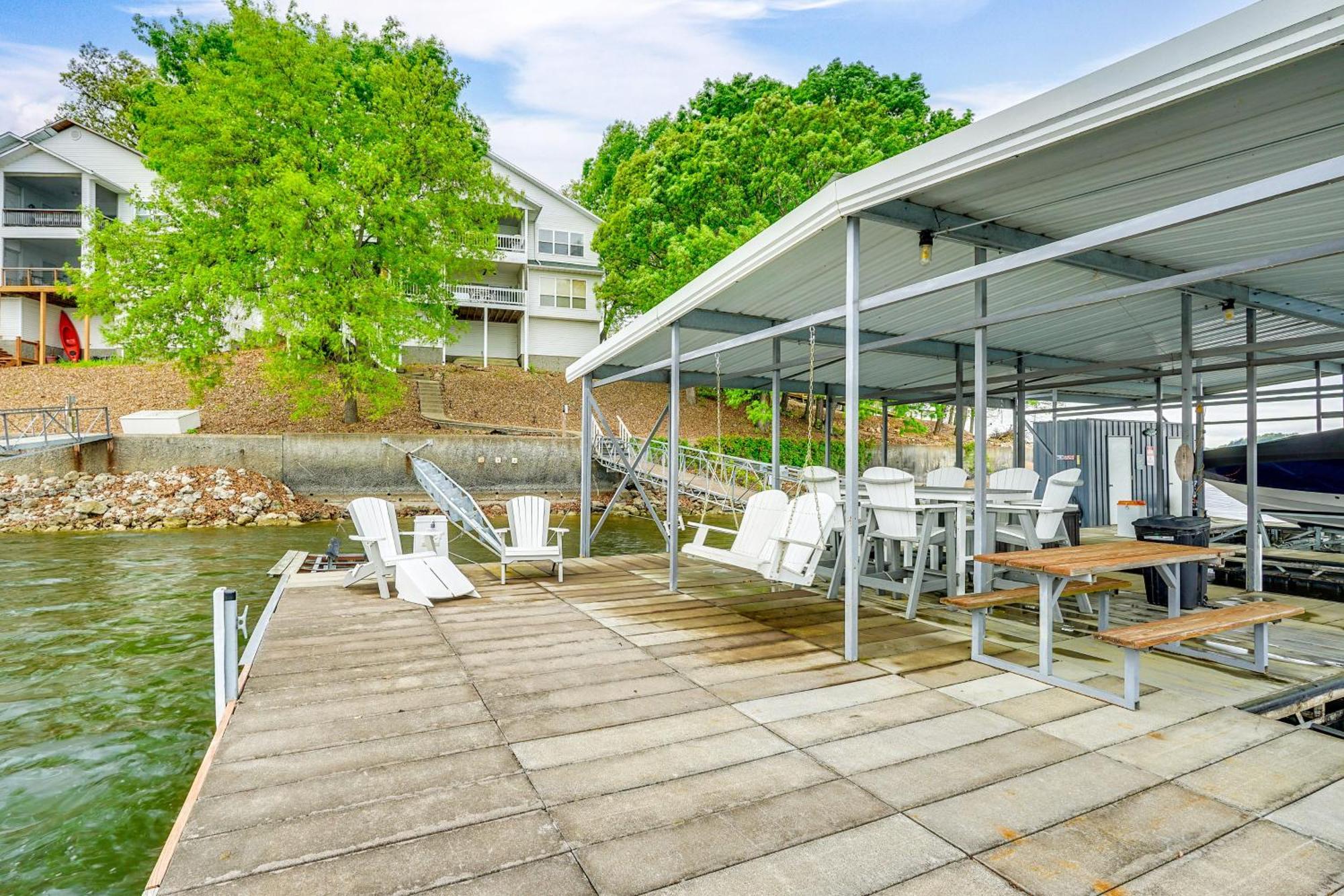 Townhouse With Shared Dock On Lake Of The Ozarks! Exterior photo